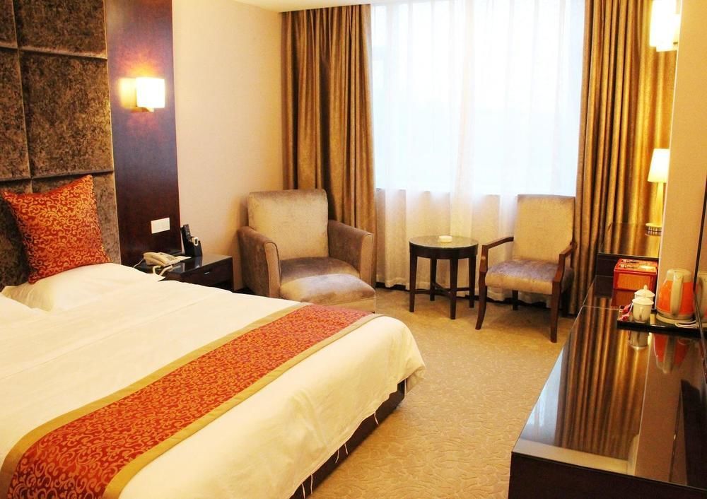 Chengdu Ronghome Hotel Экстерьер фото