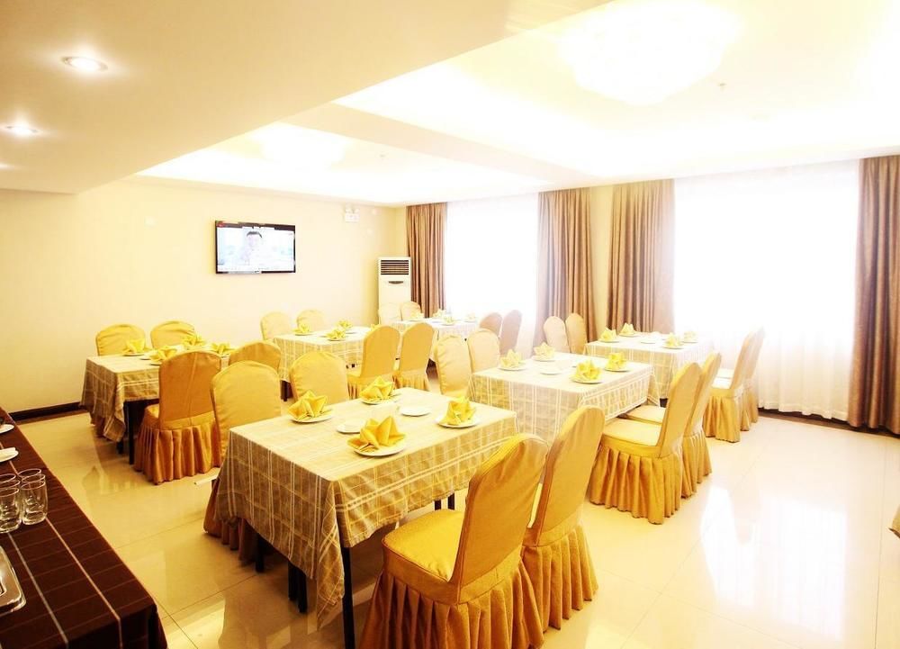 Chengdu Ronghome Hotel Экстерьер фото