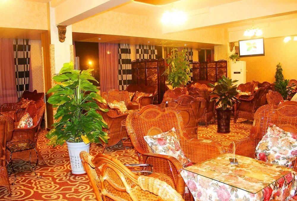 Chengdu Ronghome Hotel Экстерьер фото
